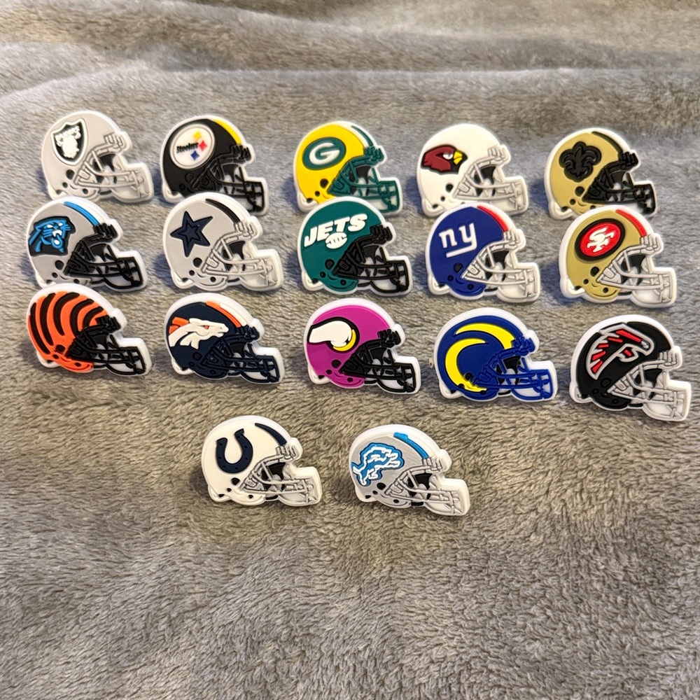 Bundle of 17 NFL Football Helmet Straw / Pencil Charms